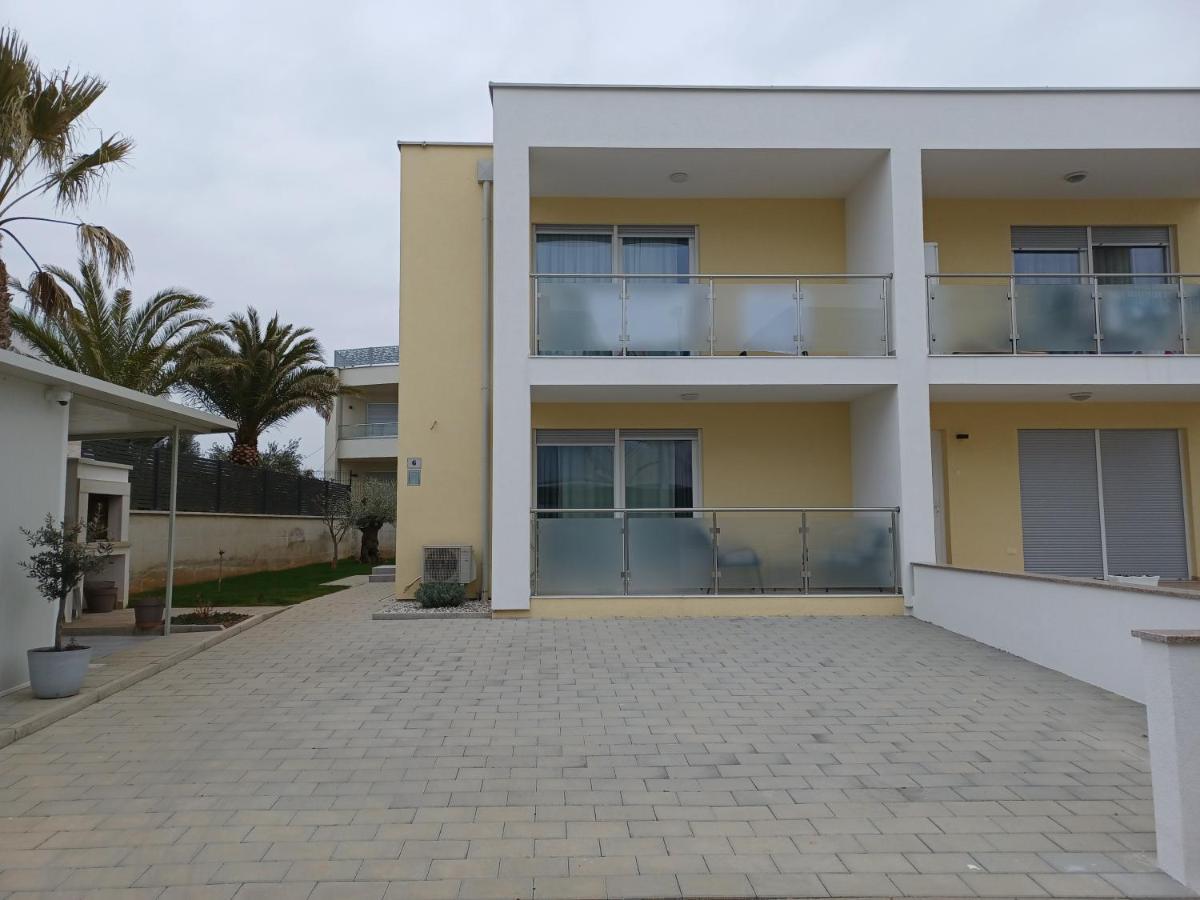Apartments Leon 2 Novigrad Istria エクステリア 写真