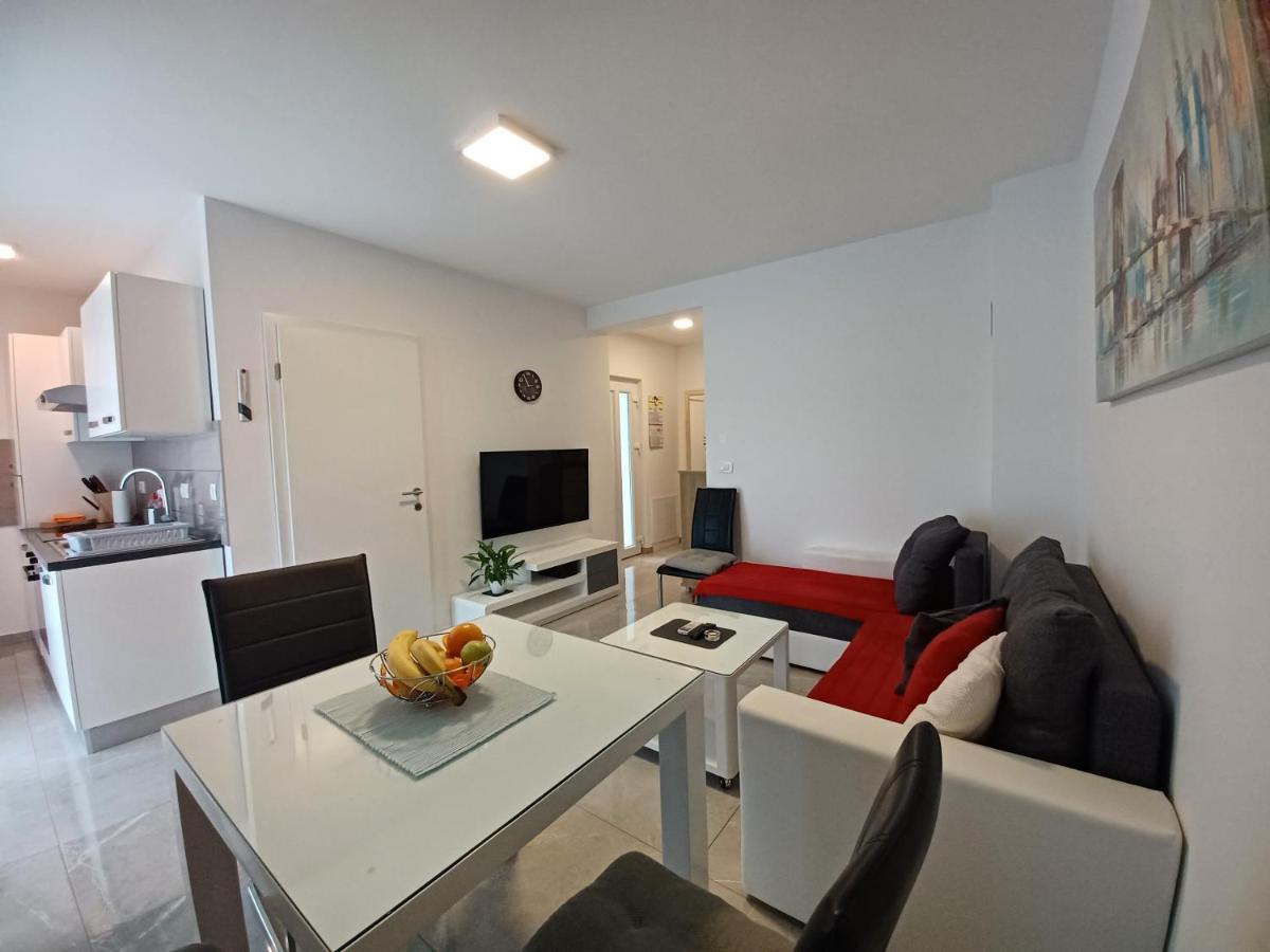 Apartments Leon 2 Novigrad Istria エクステリア 写真